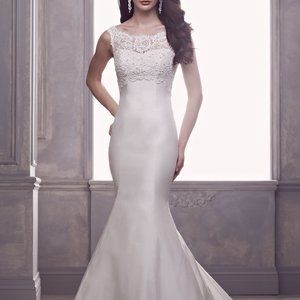 New Paloma Blanca Style 4410 Wedding Dress